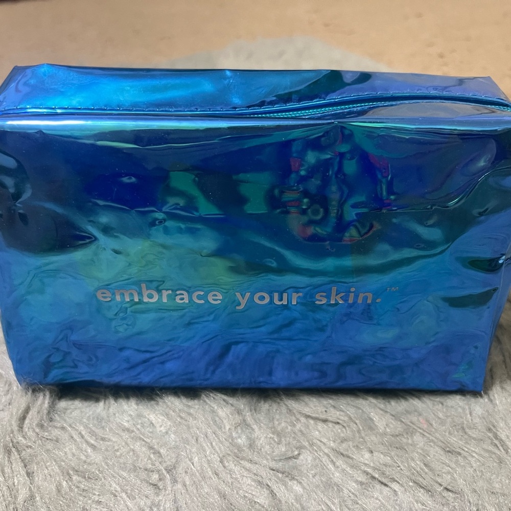 TULA Skincare Set w/ Case - Picture 2 of 2